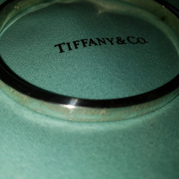 Tiffany &Co.sterling Silver Notes Script Bangle - Picture 7 of 9